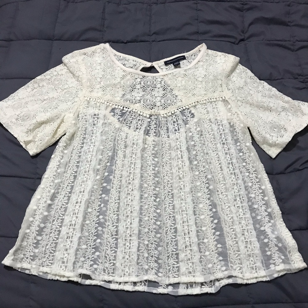American Eagle lace top